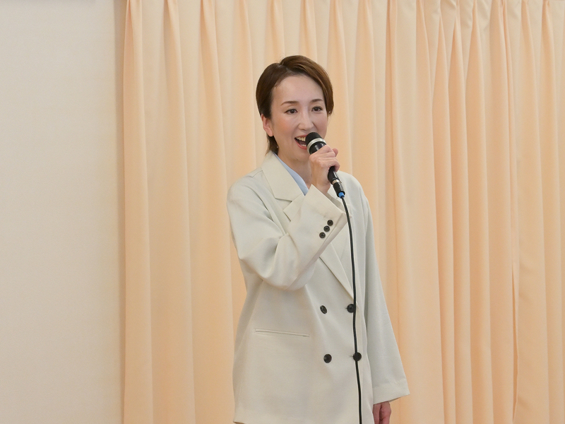 講師 愛音羽麗 スピーチ風景