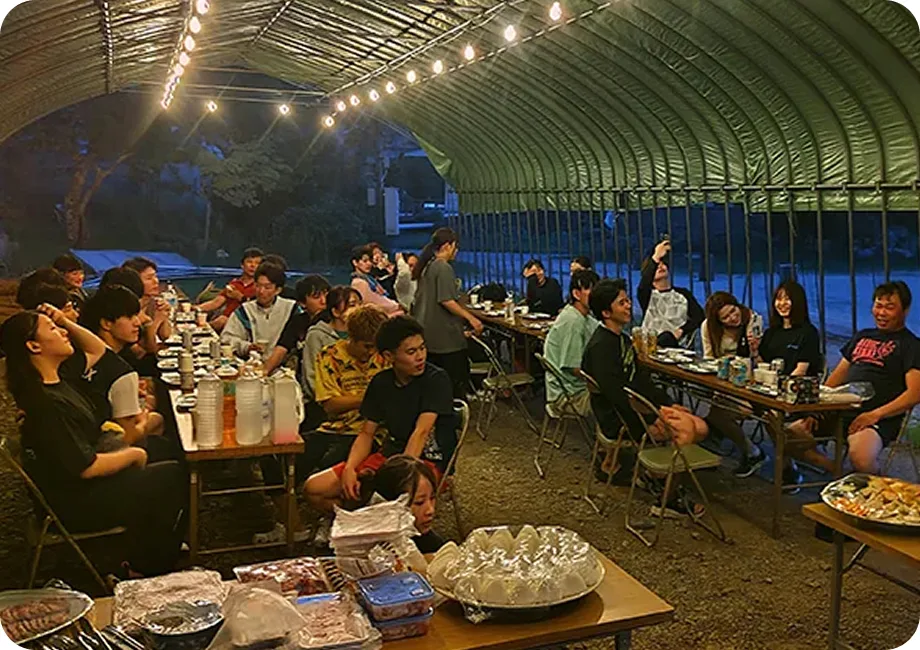 ジビエBBQを楽しむ様子